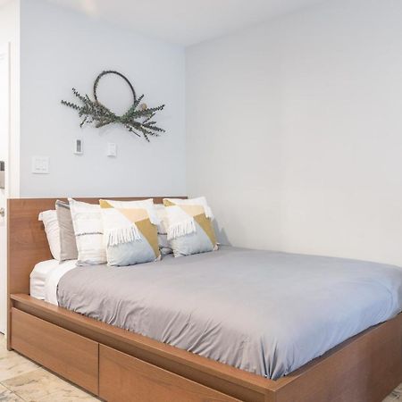 Gorgeous Whistler Creekside Studio Apartment Bagian luar foto