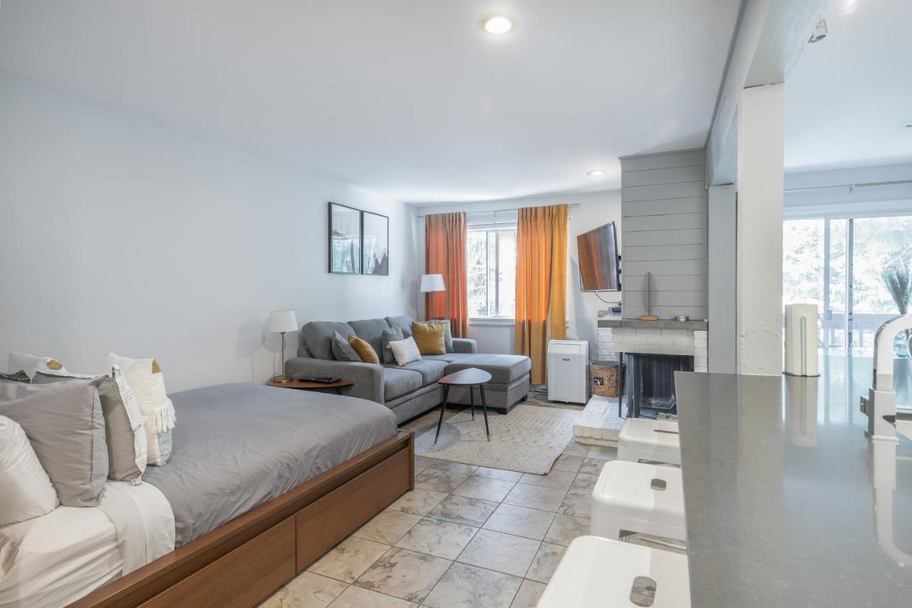 Gorgeous Whistler Creekside Studio Apartment Bagian luar foto