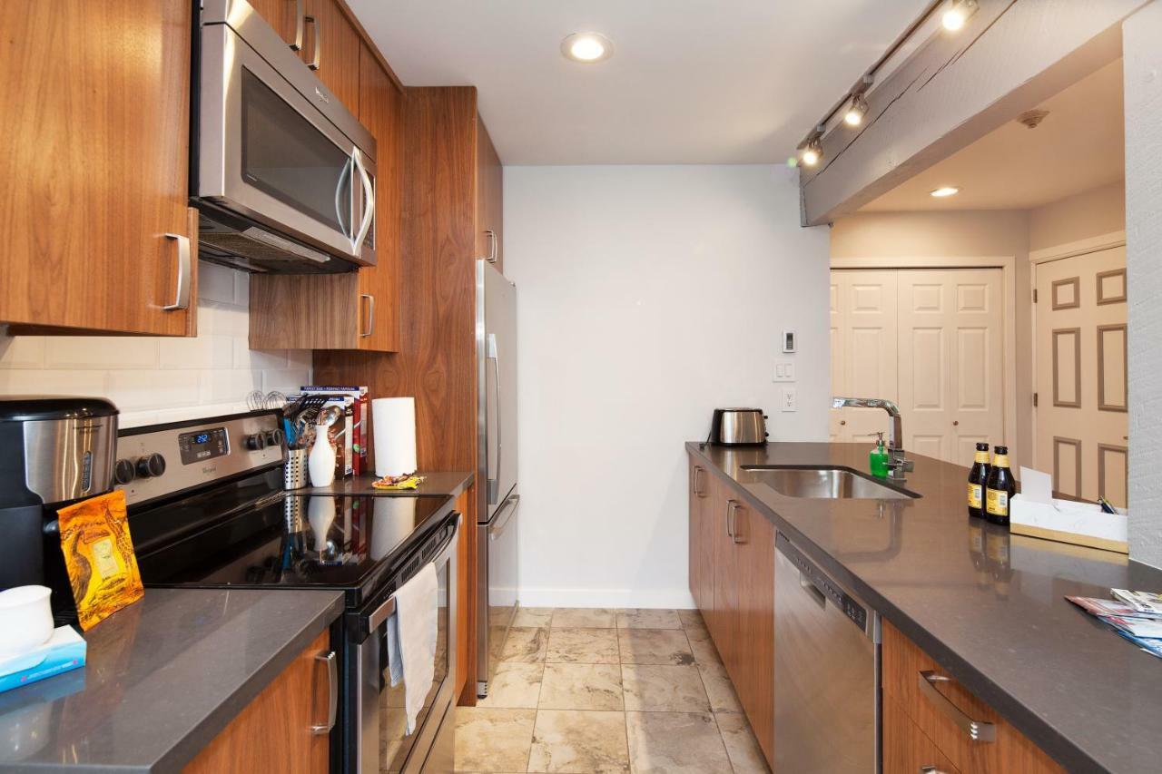 Gorgeous Whistler Creekside Studio Apartment Bagian luar foto
